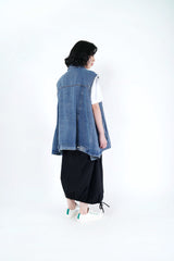 Blue denim vintage vest in flare cut