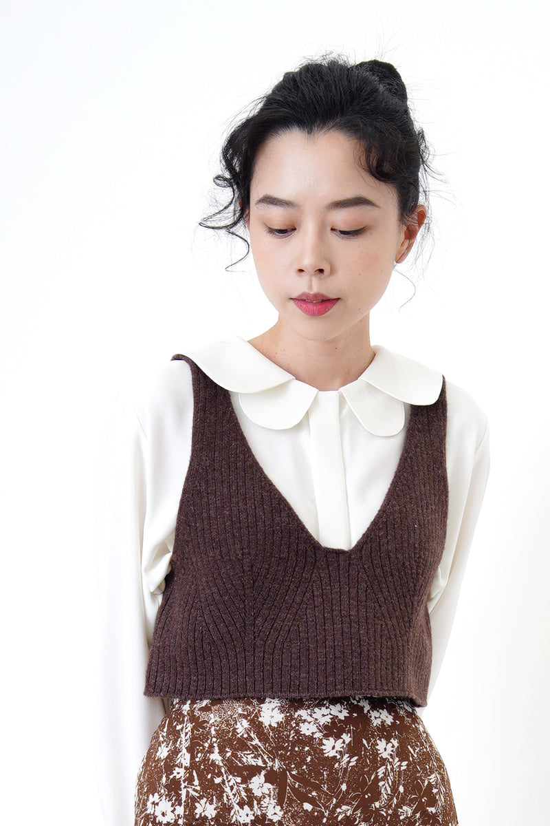 Choco brown knit vest in detail pattern