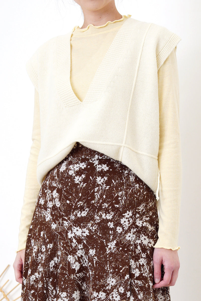 Butter inner in ruffle fringe