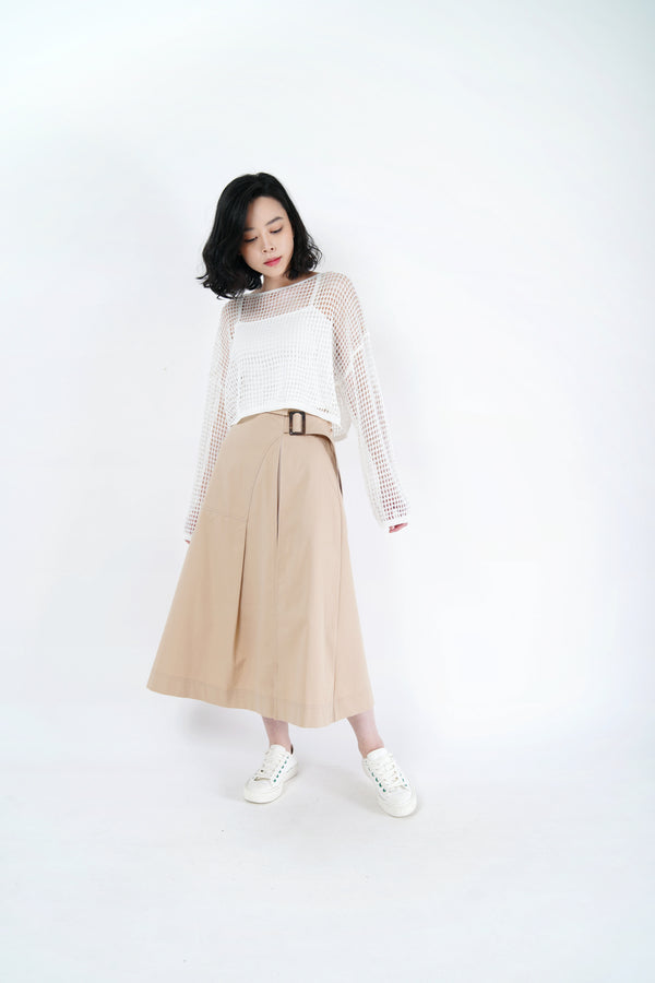 Beige a line buckle skirt w/ pleats layering