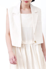 Ivory vest jacket in crop cut