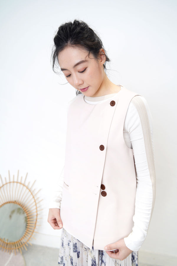 Nude premium buttons vest
