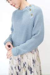 Ivory pleats skirt in brush stroke print