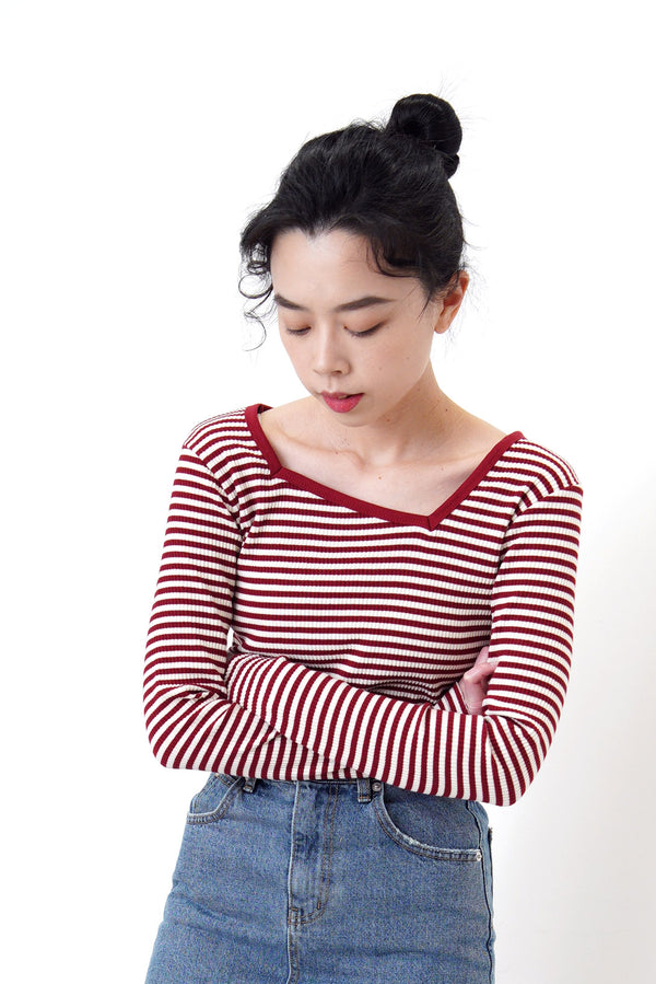 Red stripes top in asymmetric collar
