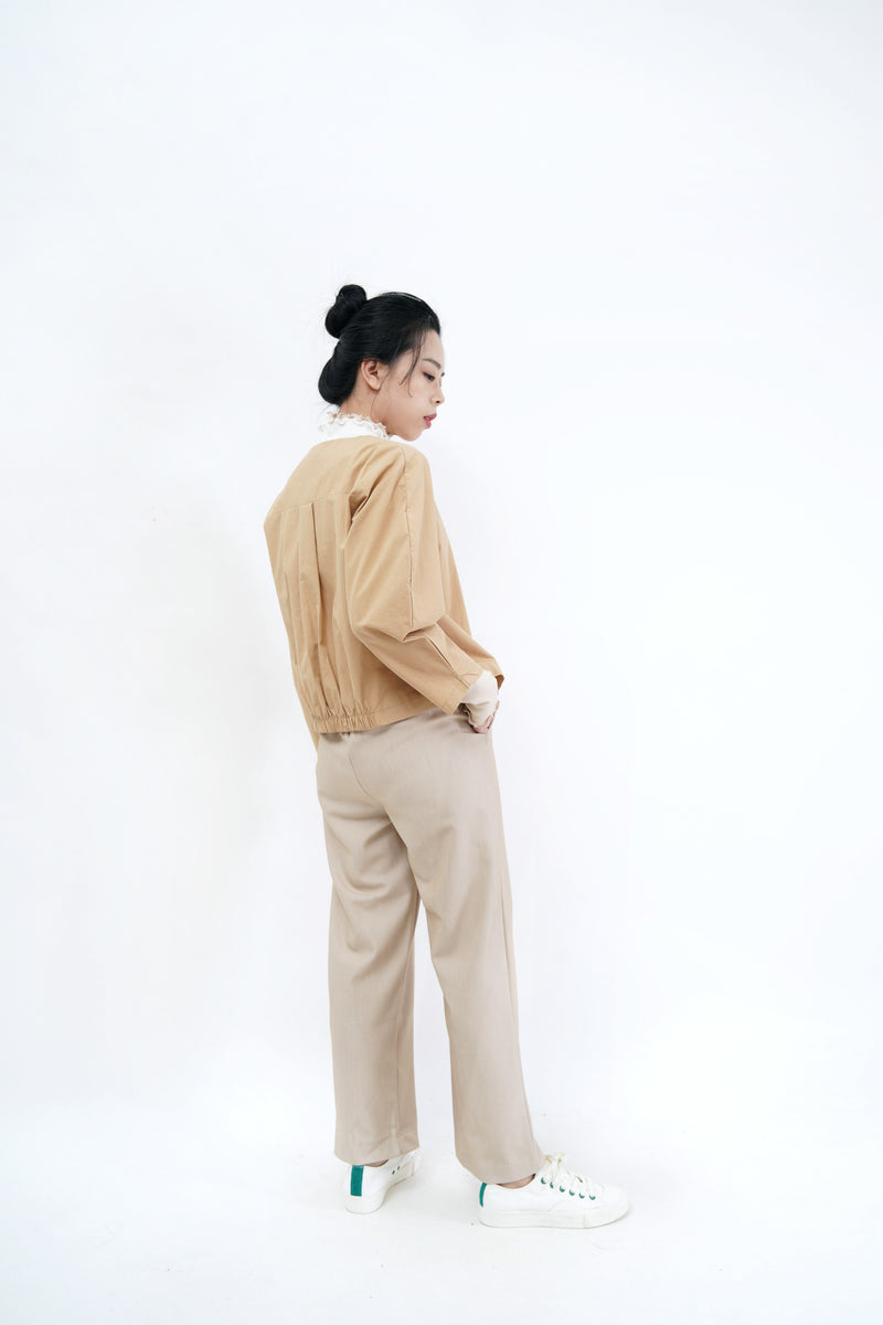 Camel shirt blouse in balloon sleeves