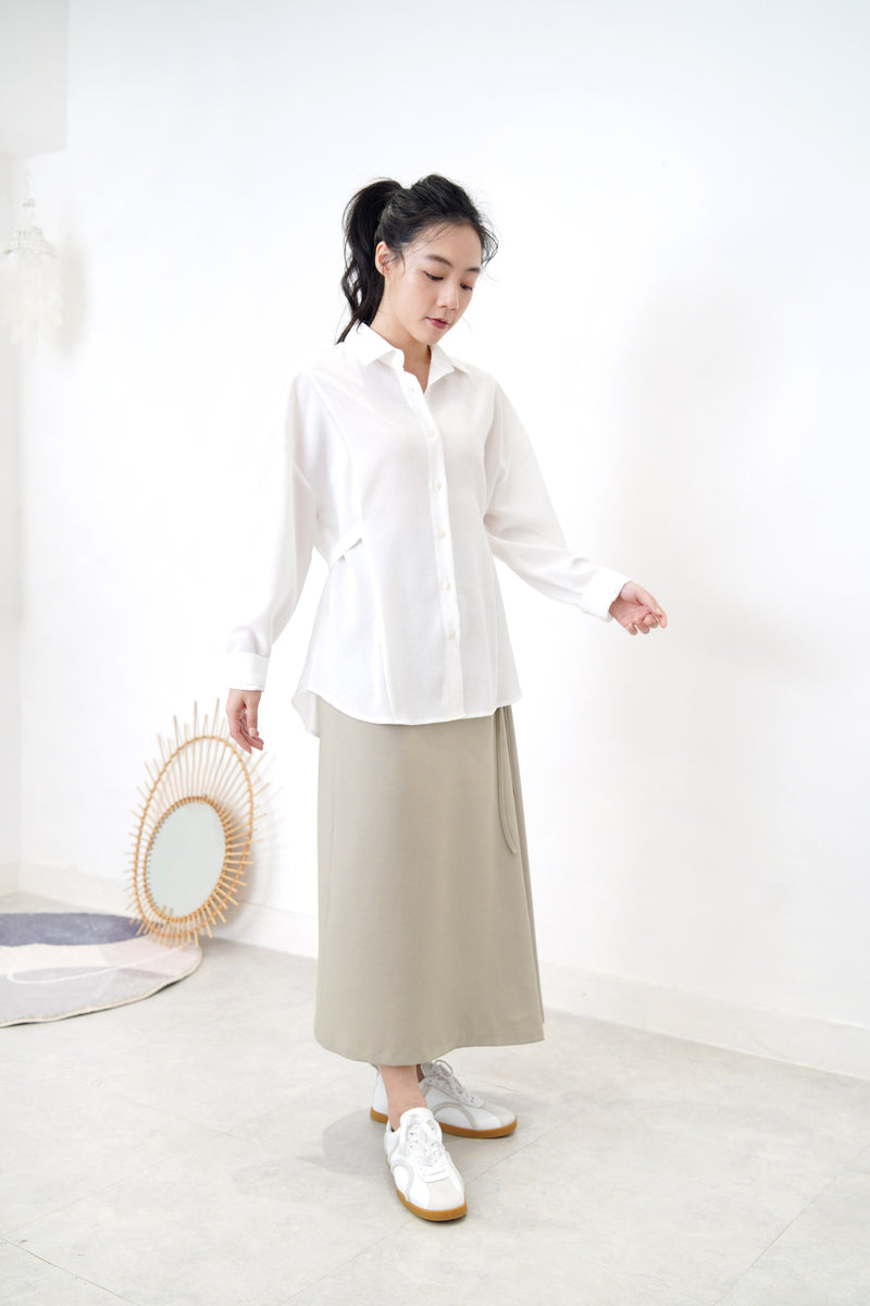 White premium shirt w/ waist strap