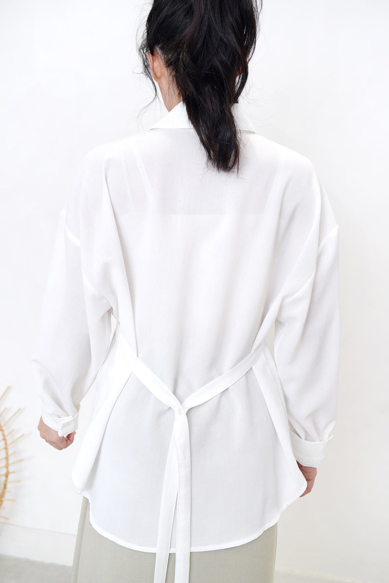 White premium shirt w/ waist strap