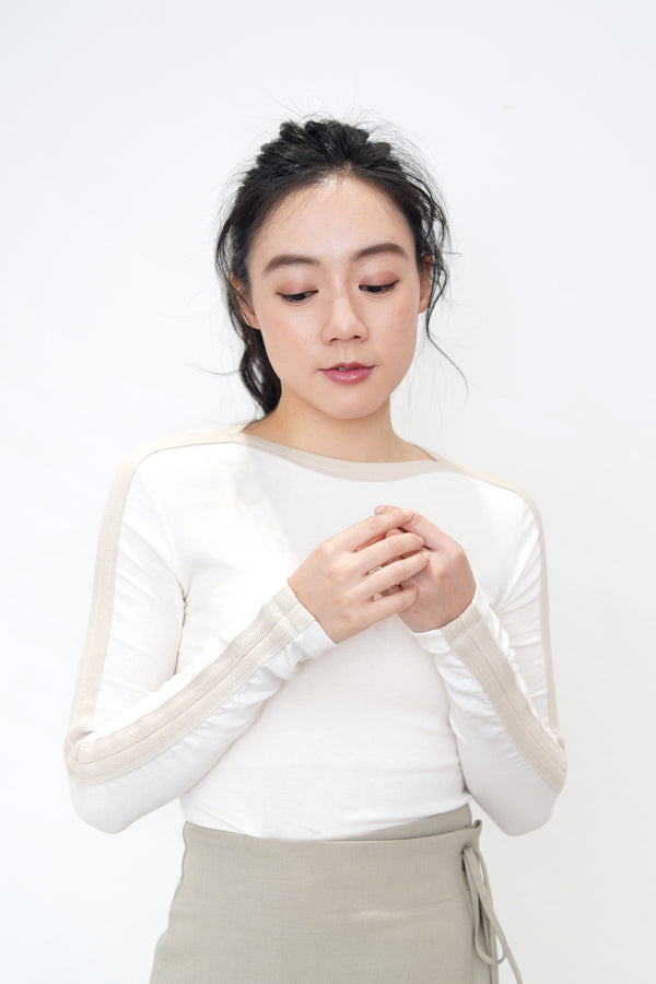 White boat neck top w/ shoulder outline details