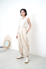 Ivory pleats trousers w/ straps