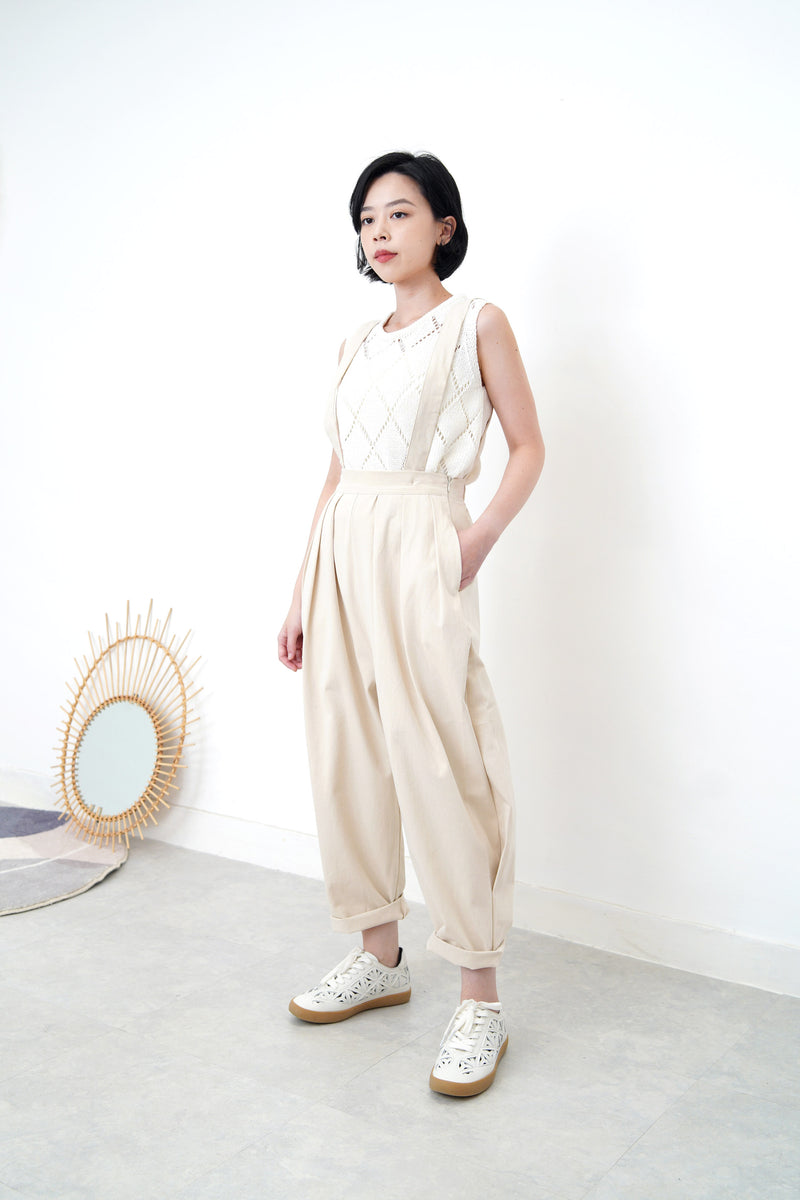 Ivory pleats trousers w/ straps