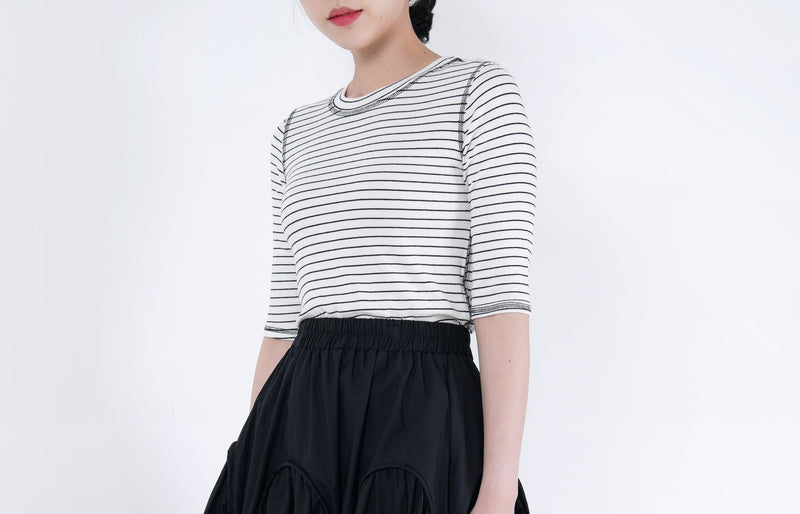 Black flare skirt in drawstring details
