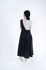 Black flare skirt in drawstring details