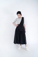 Black flare skirt in drawstring details