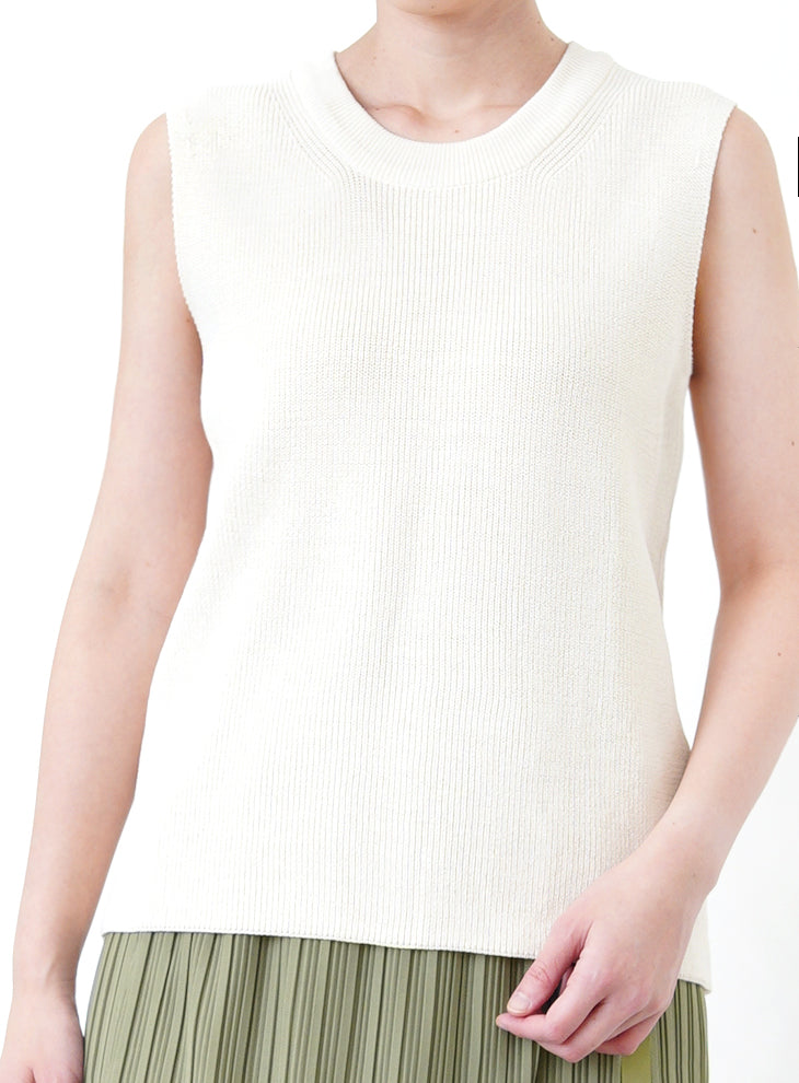 Ivory minmal knit vest