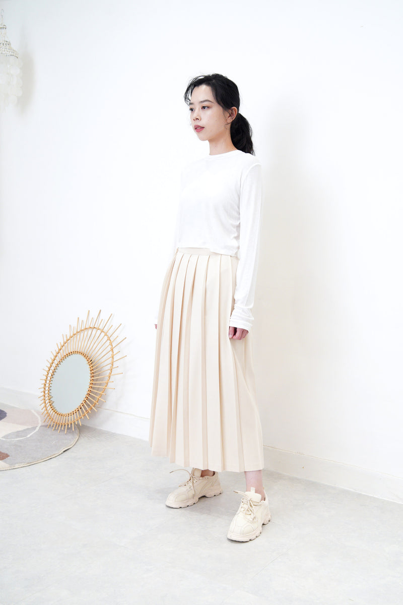 White basic soft top in crop cut