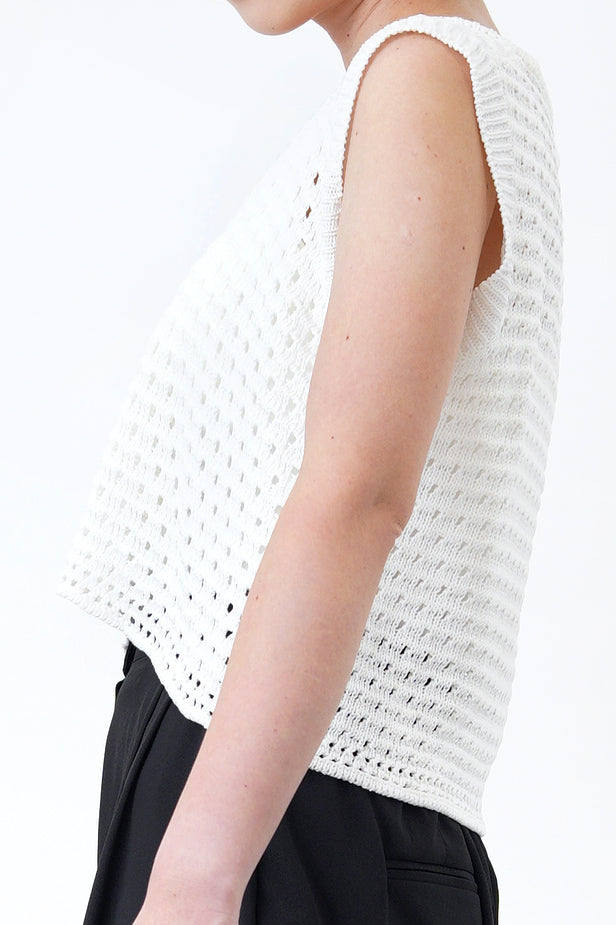 White u neck collar crochet vest