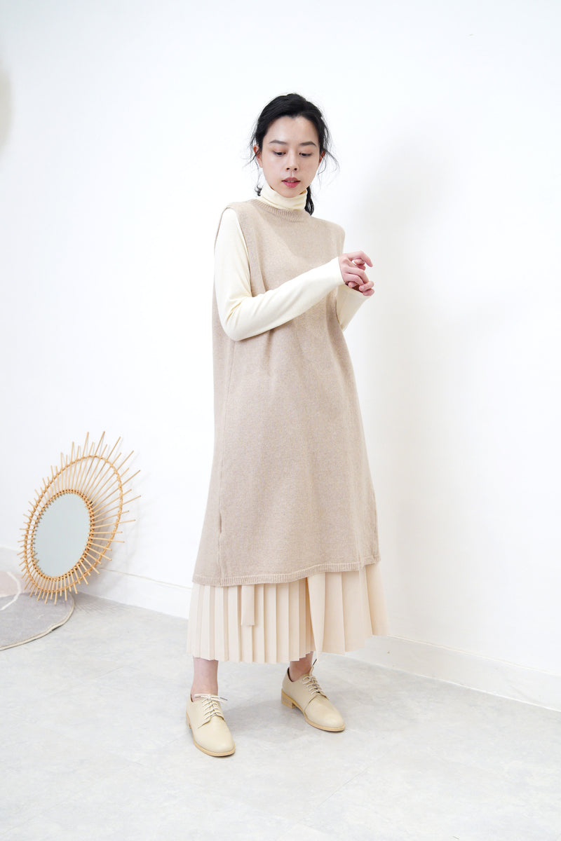 Beige wool vest slit dress w/ waist strap
