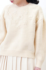 Cream sweater in floral embroidery