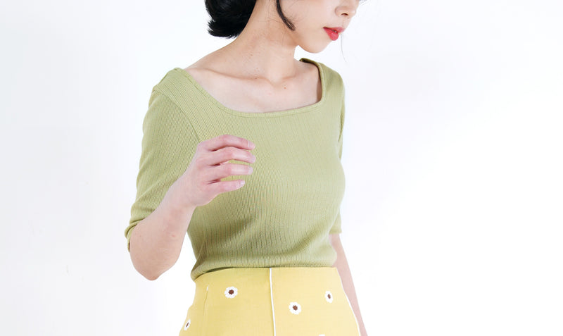 Olive tank top in square collar