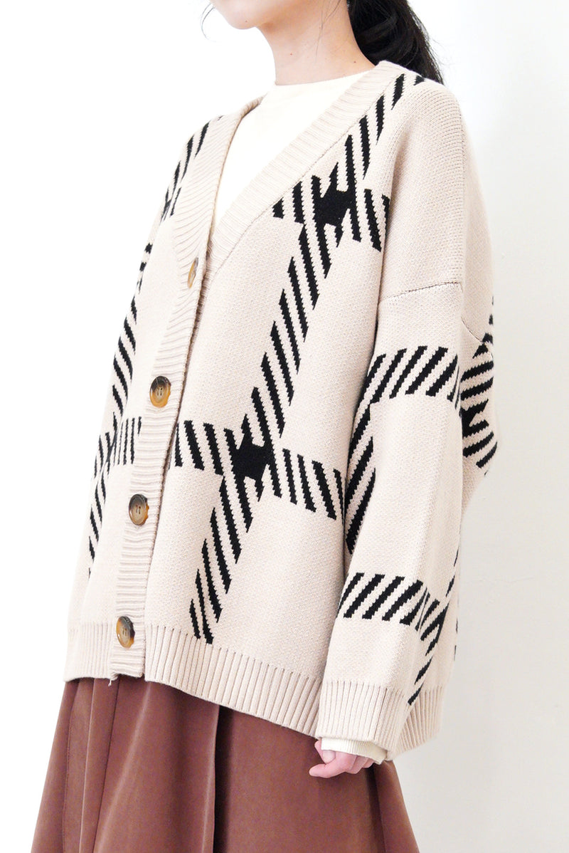 Beige loose cut cardigan in check pattern