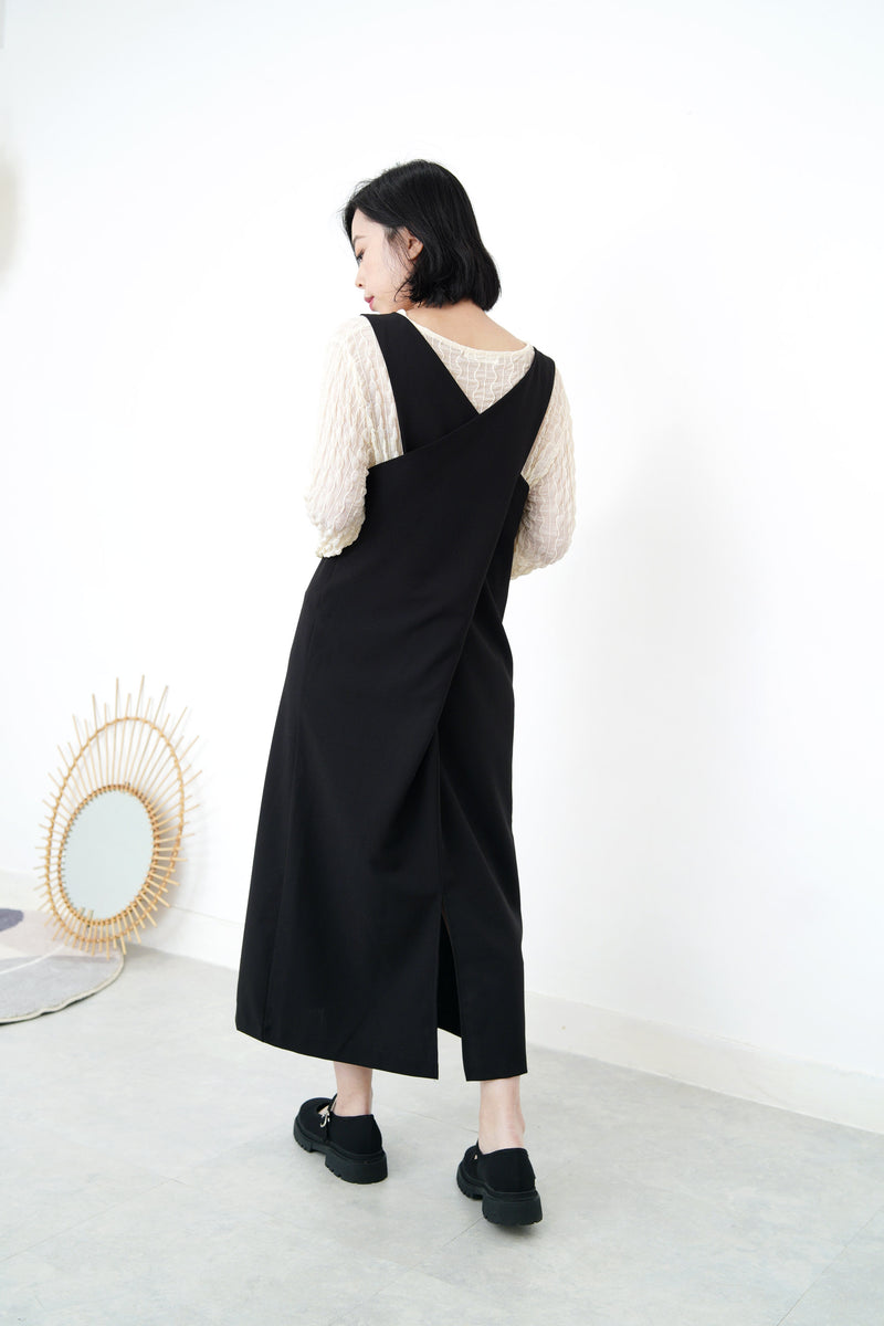 Black dress in twist detail back
