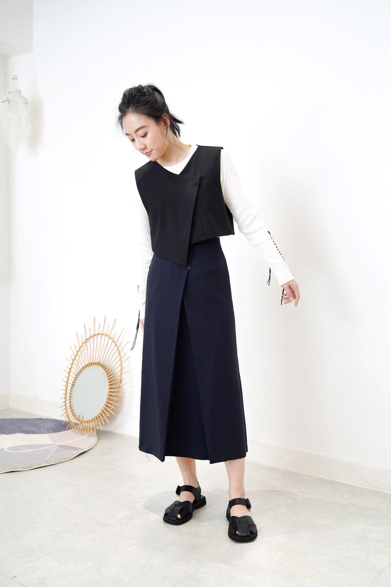 Black block strap sandals