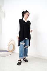 Black oversized knit vest in side vent