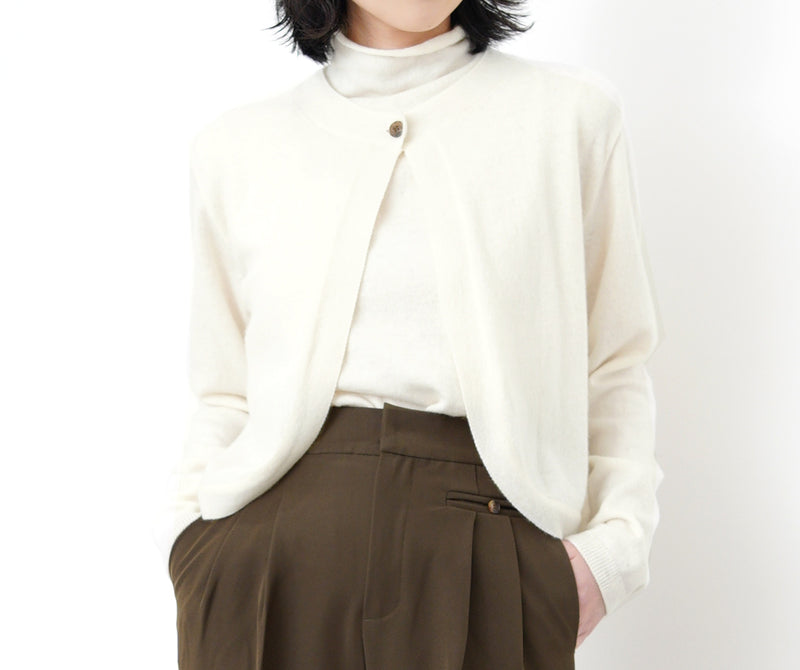 Ivory stand collar wool vest