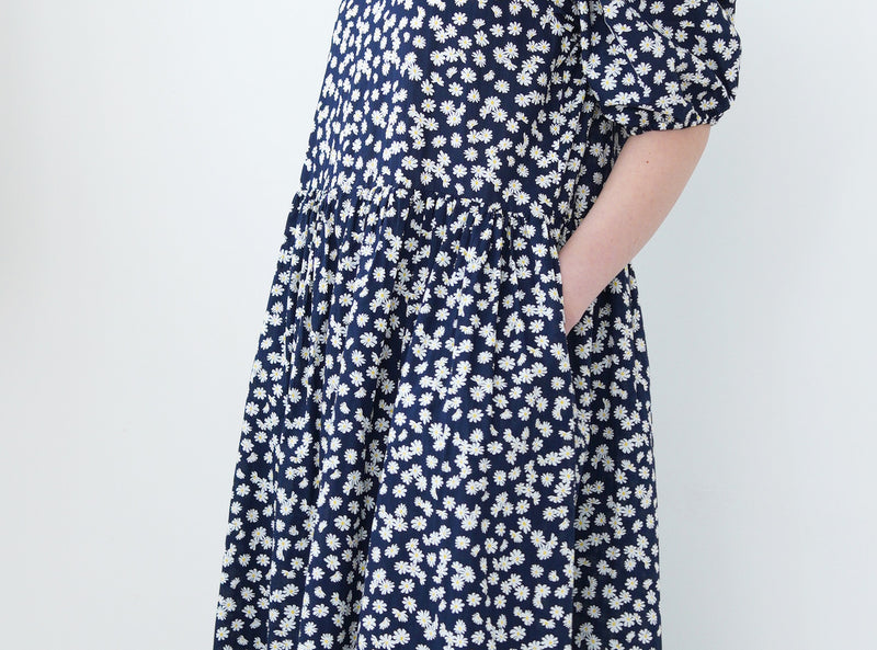 Navy floral vintage dress w/ puff sleeves