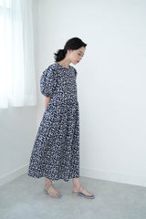 Navy floral vintage dress w/ puff sleeves