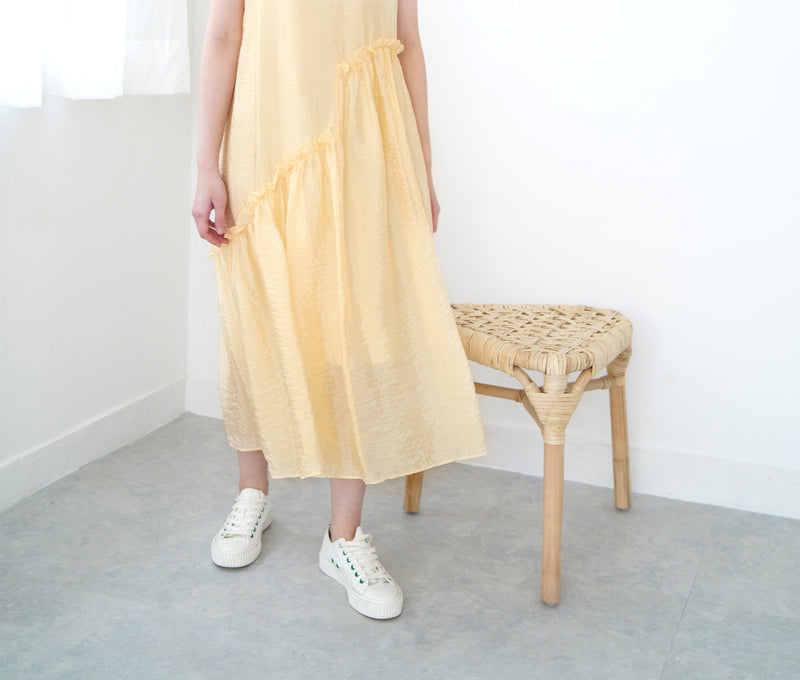 Yellow ruffle detail dress w/ cami inner