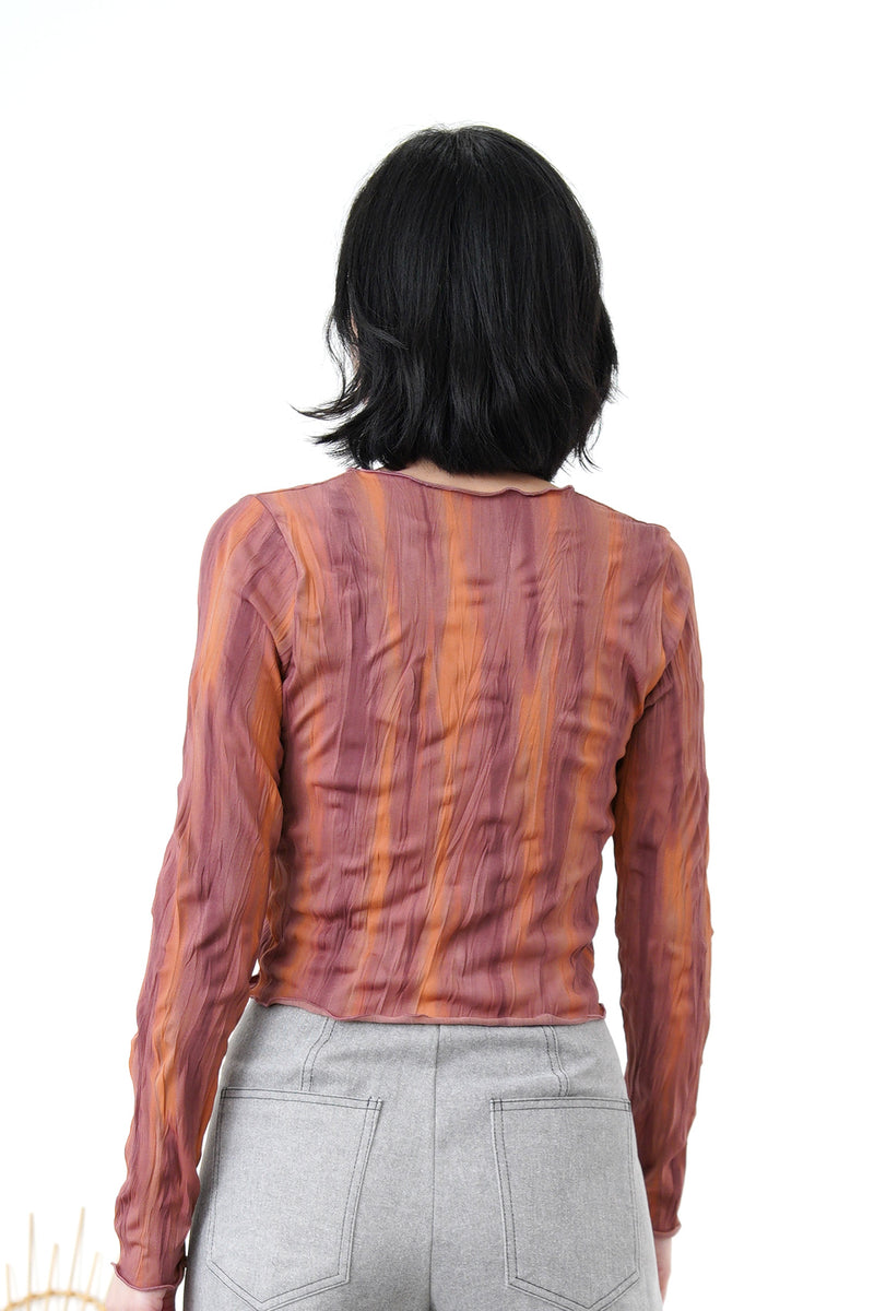 Tie dyed brick button top in winkle texture