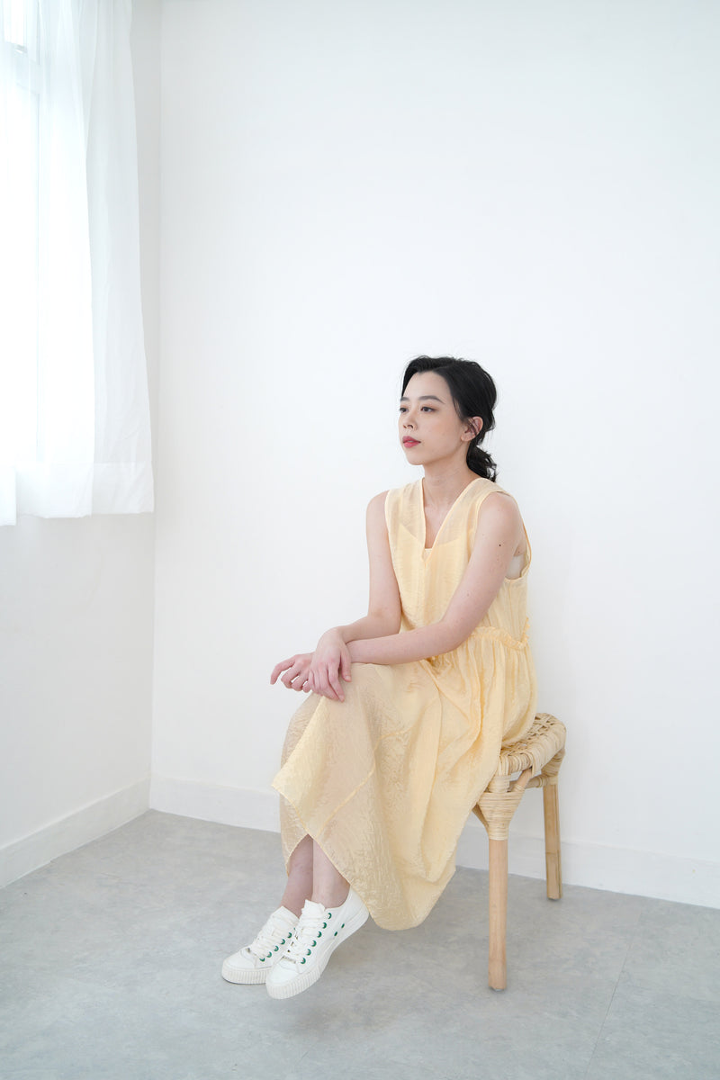 Yellow ruffle detail dress w/ cami inner