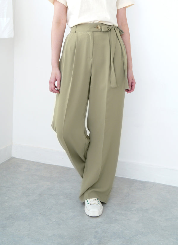 Green straight cut trousers w/ tie waist details