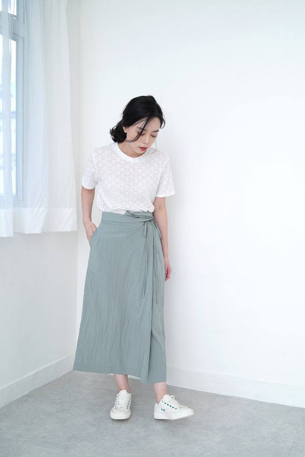 Grey blue h-cut skirt in detail tie waist details