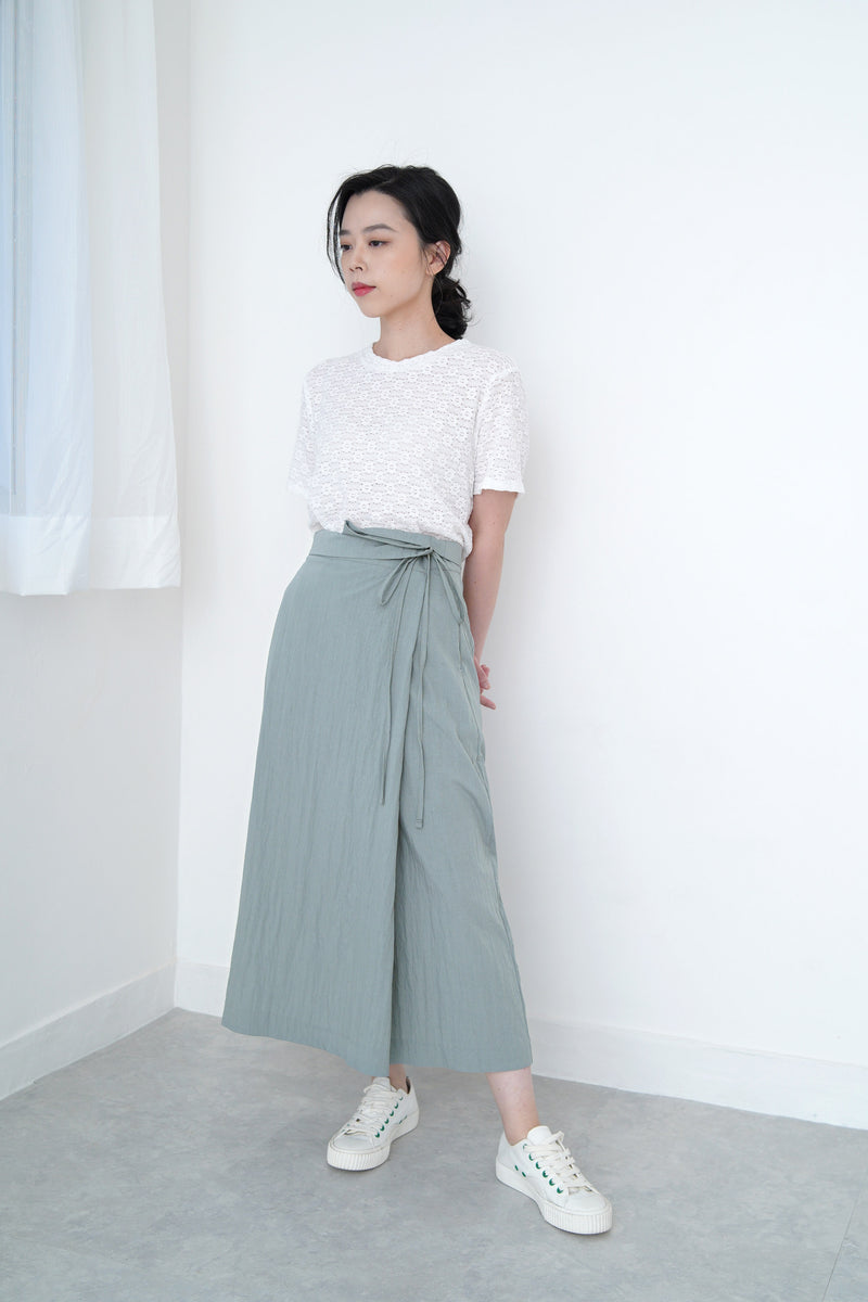 Grey blue h-cut skirt in detail tie waist details