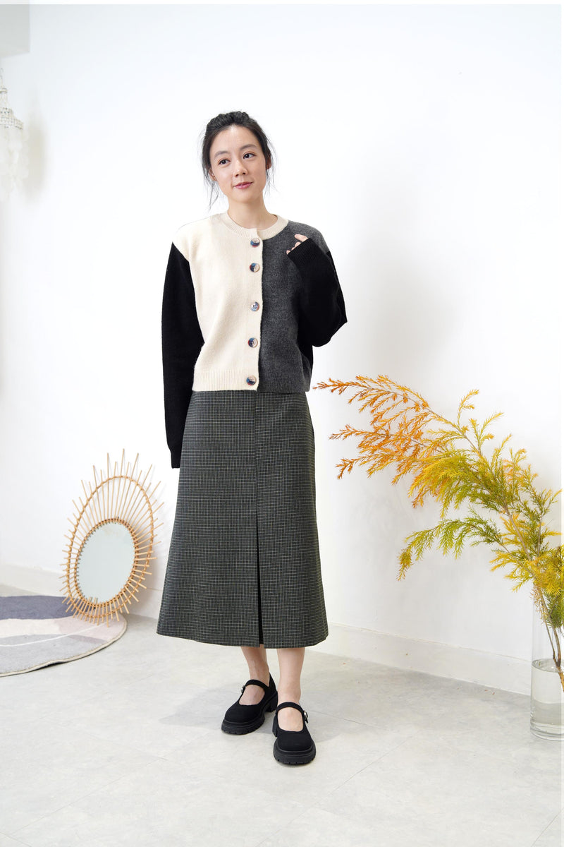 Grey tone patchwork cardigan in detail buttons