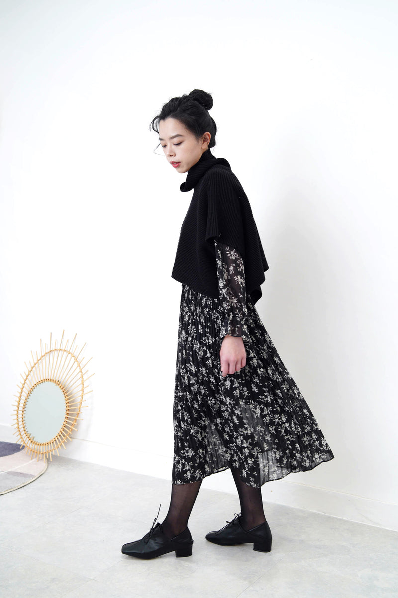 Black detail lace up shoes