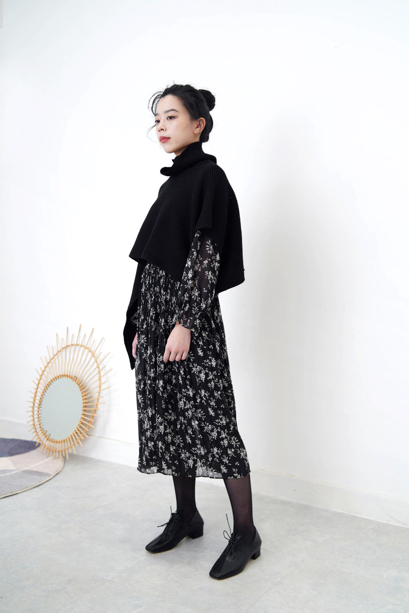 Black detail lace up shoes