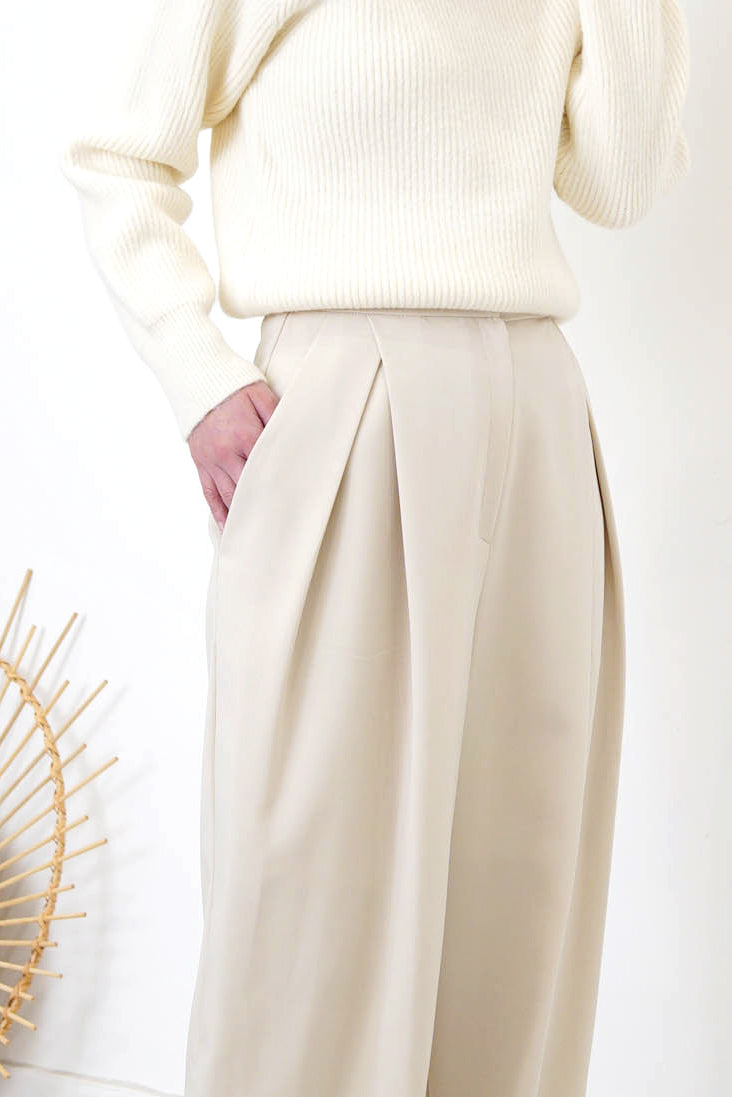 Ivory double pleats trousers