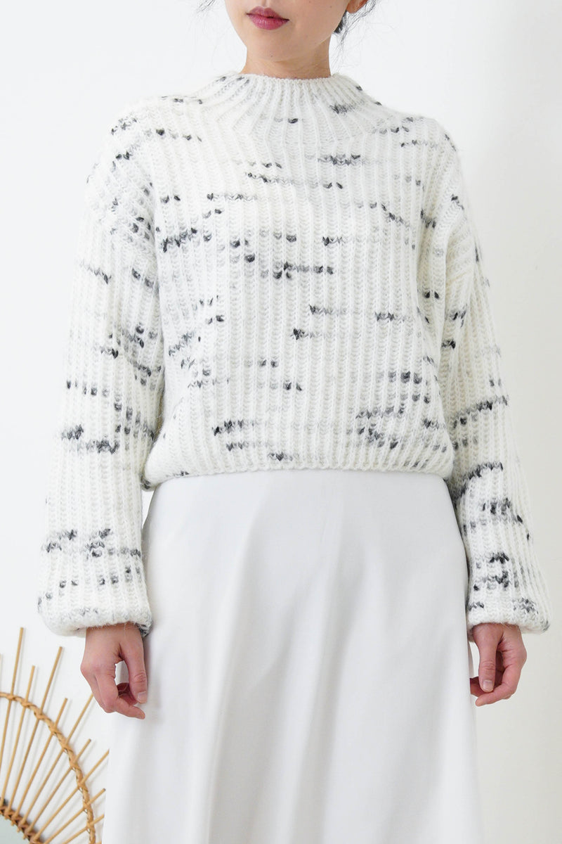 White high neck sweater in elastic hem