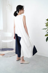 White flare cut dress in navy hem