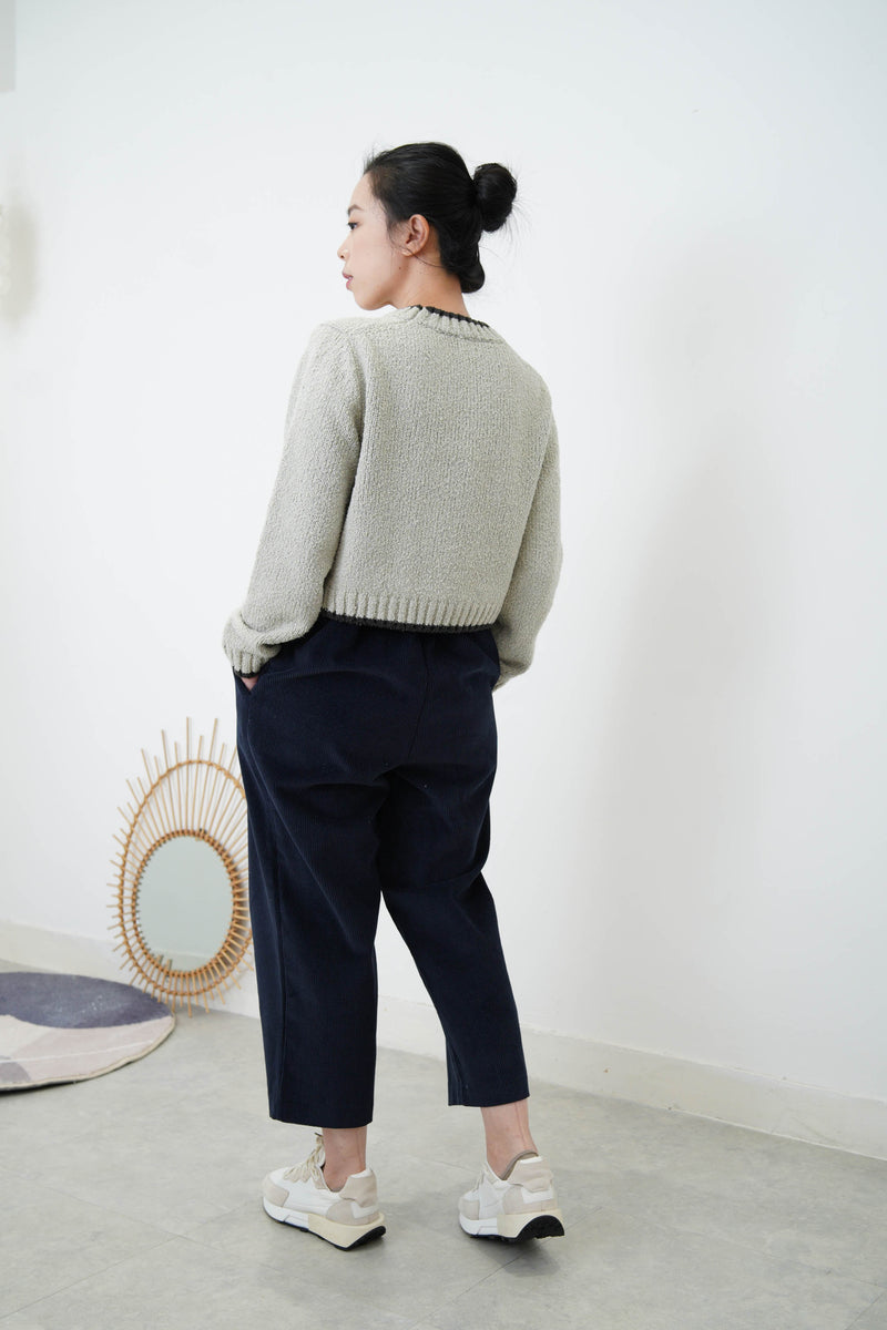 Grey green crop sweater w/ contrast fringe
