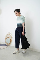 Black texture shoulder bag in elastic handle