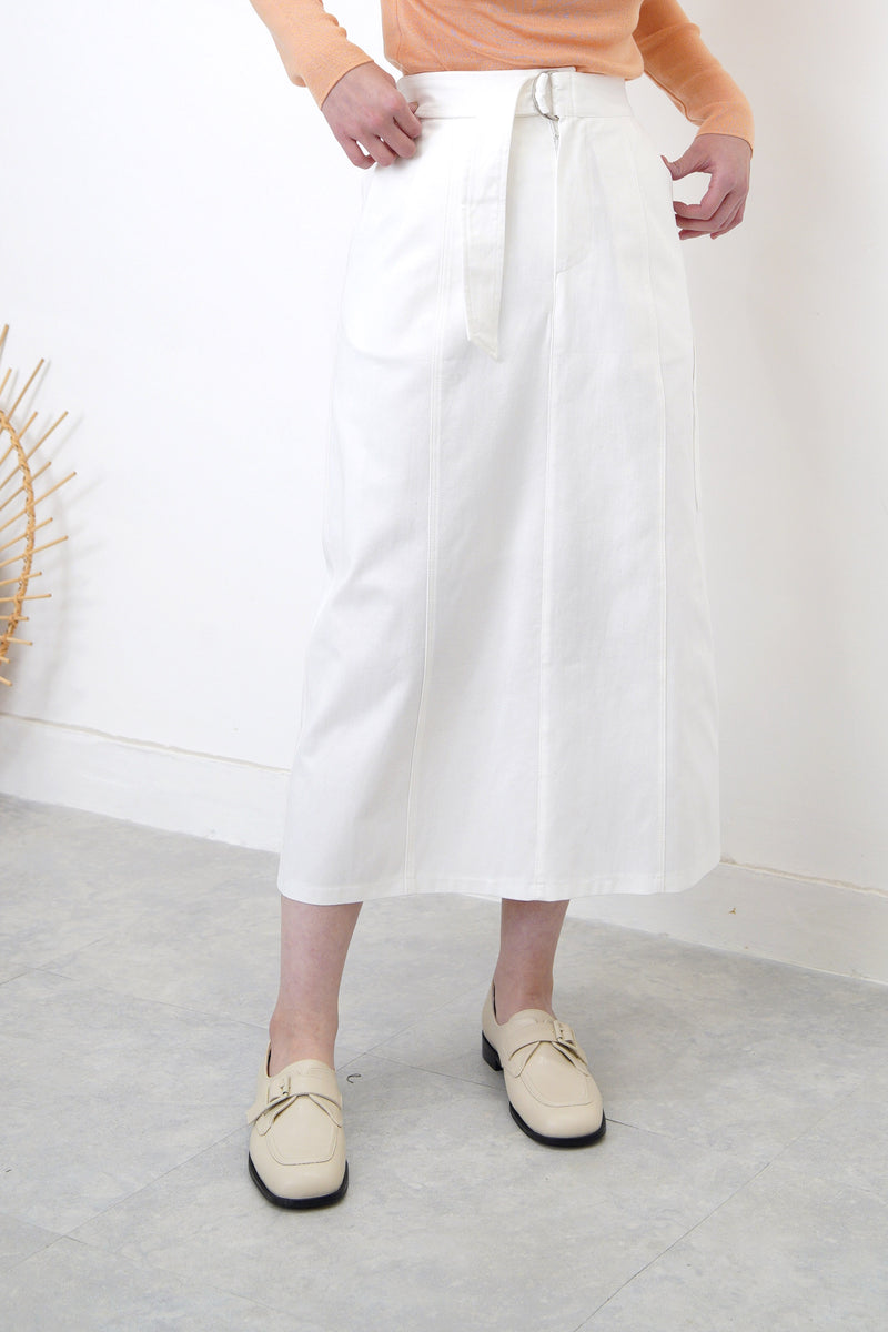 Ivory loafer w/ adjustable strap