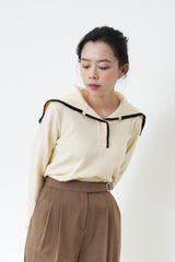 Nude thin knit top w/ sailor collar