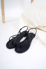 Black knot toe loop flat sandals