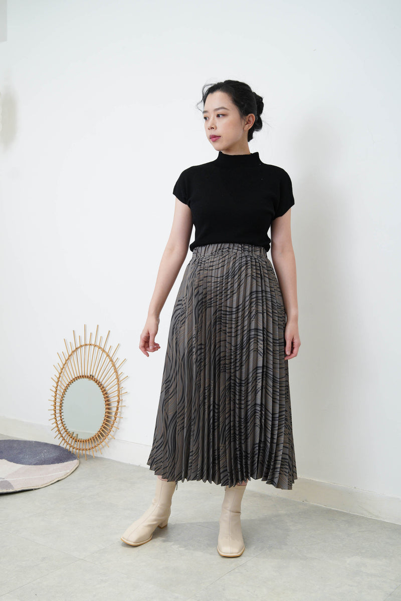 Black thin knit elegant high neck top