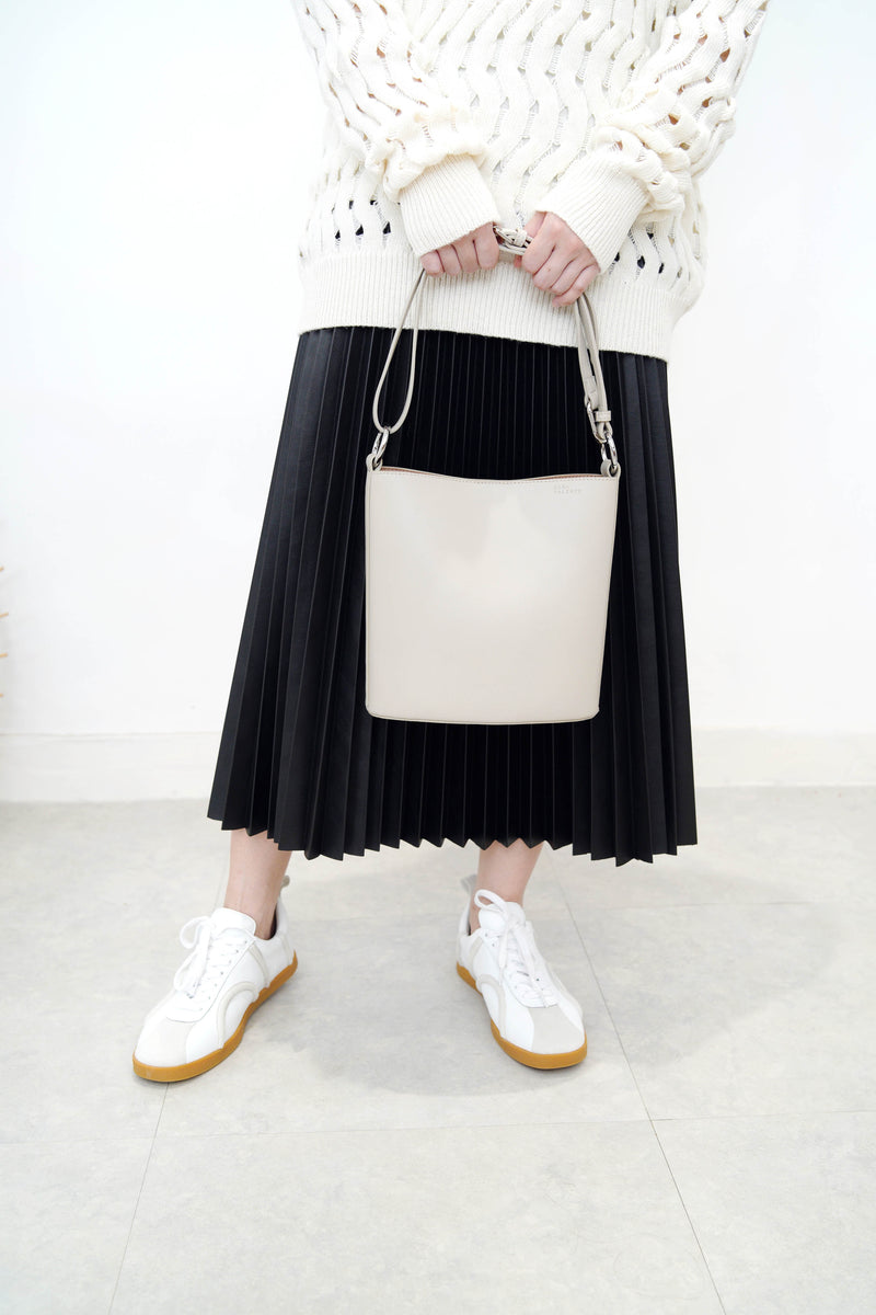 Grey leather bucket bag in 3 ways