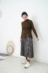 Brown stripe texture knit top in split hem